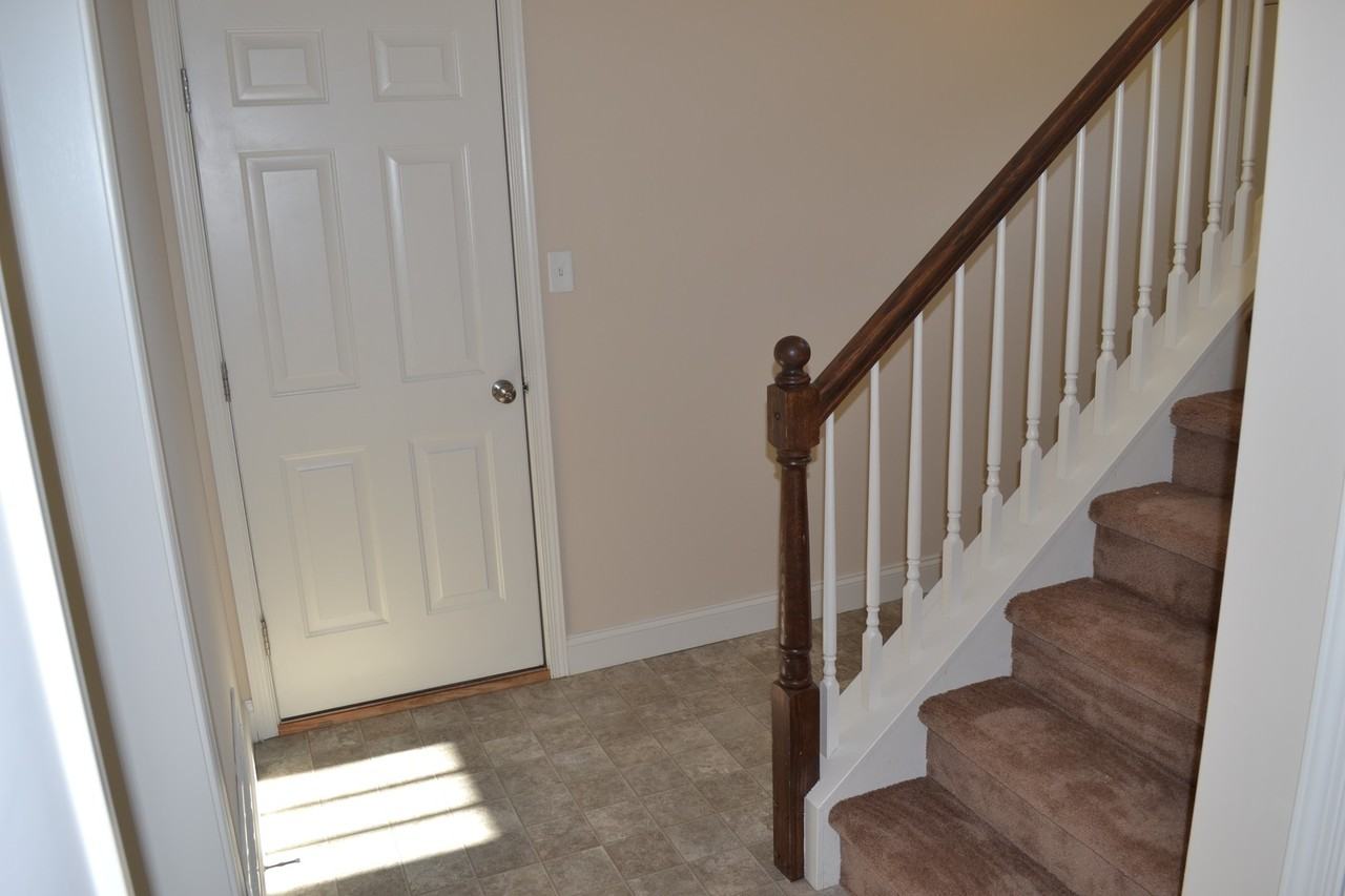 1355 Philip Ave - Photo 2 of 17