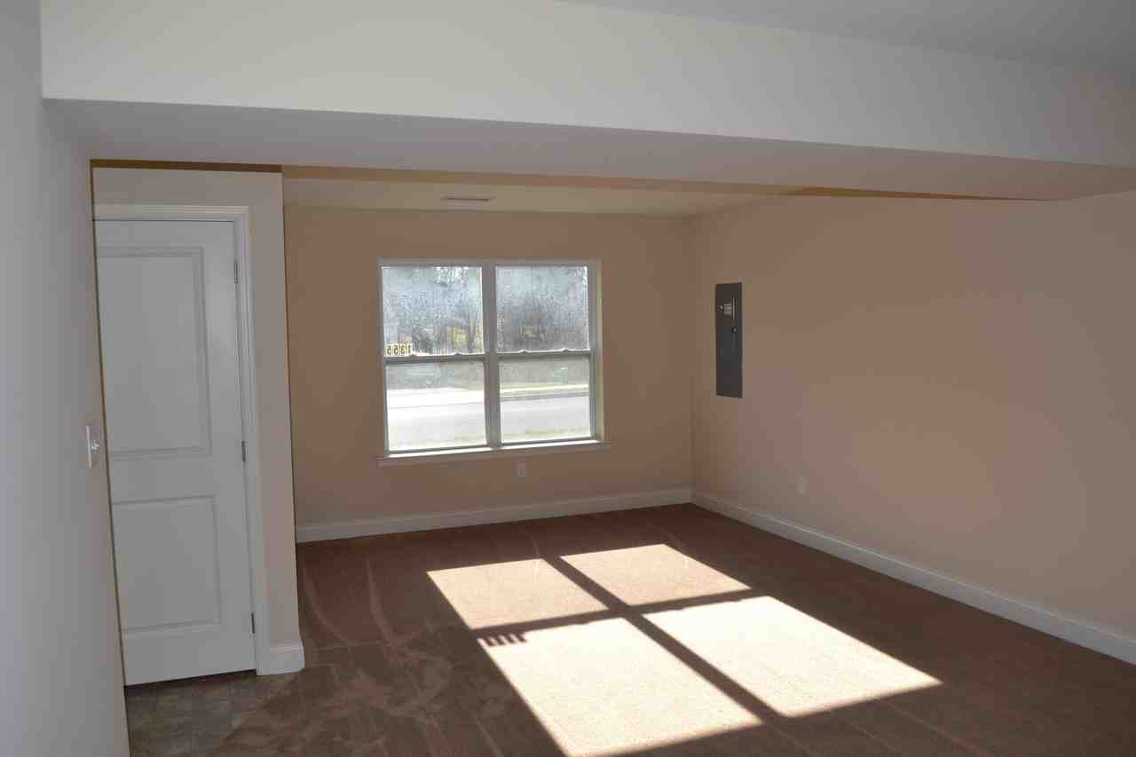 1355 Philip Ave - Photo 3 of 17