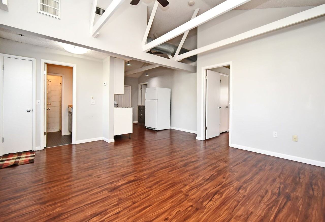1222 Illinois St - Photo 6 of 23