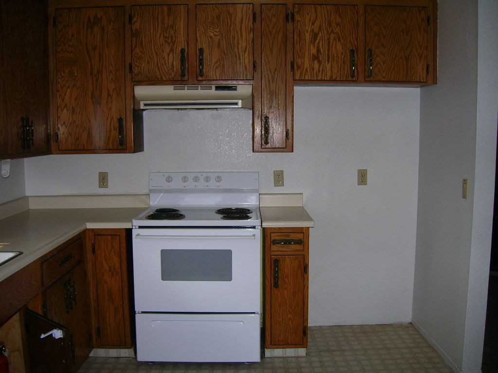24075 Gold Circle Dr - Photo 3 of 9