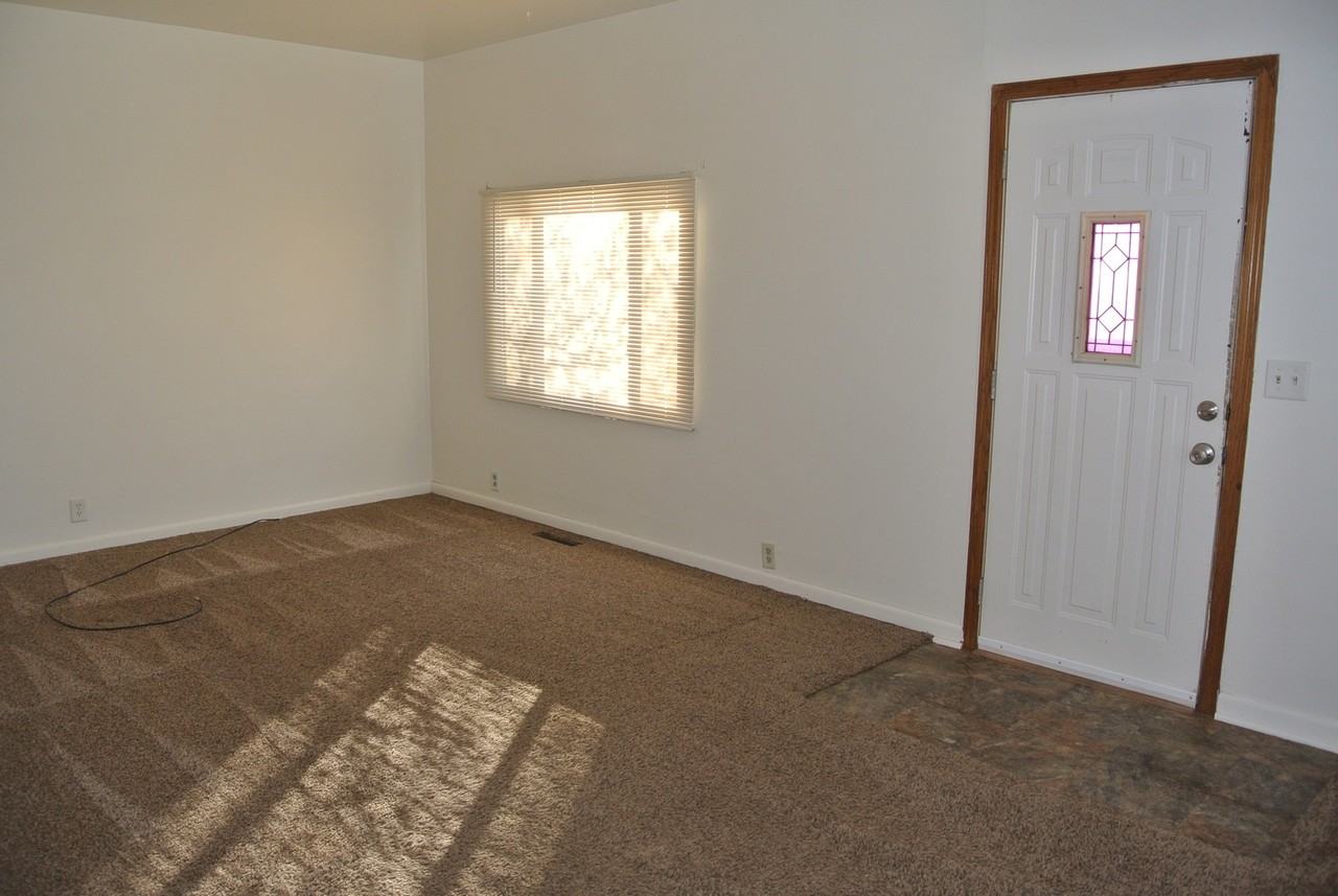 1101 6th St Sw - Photo 6 of 15