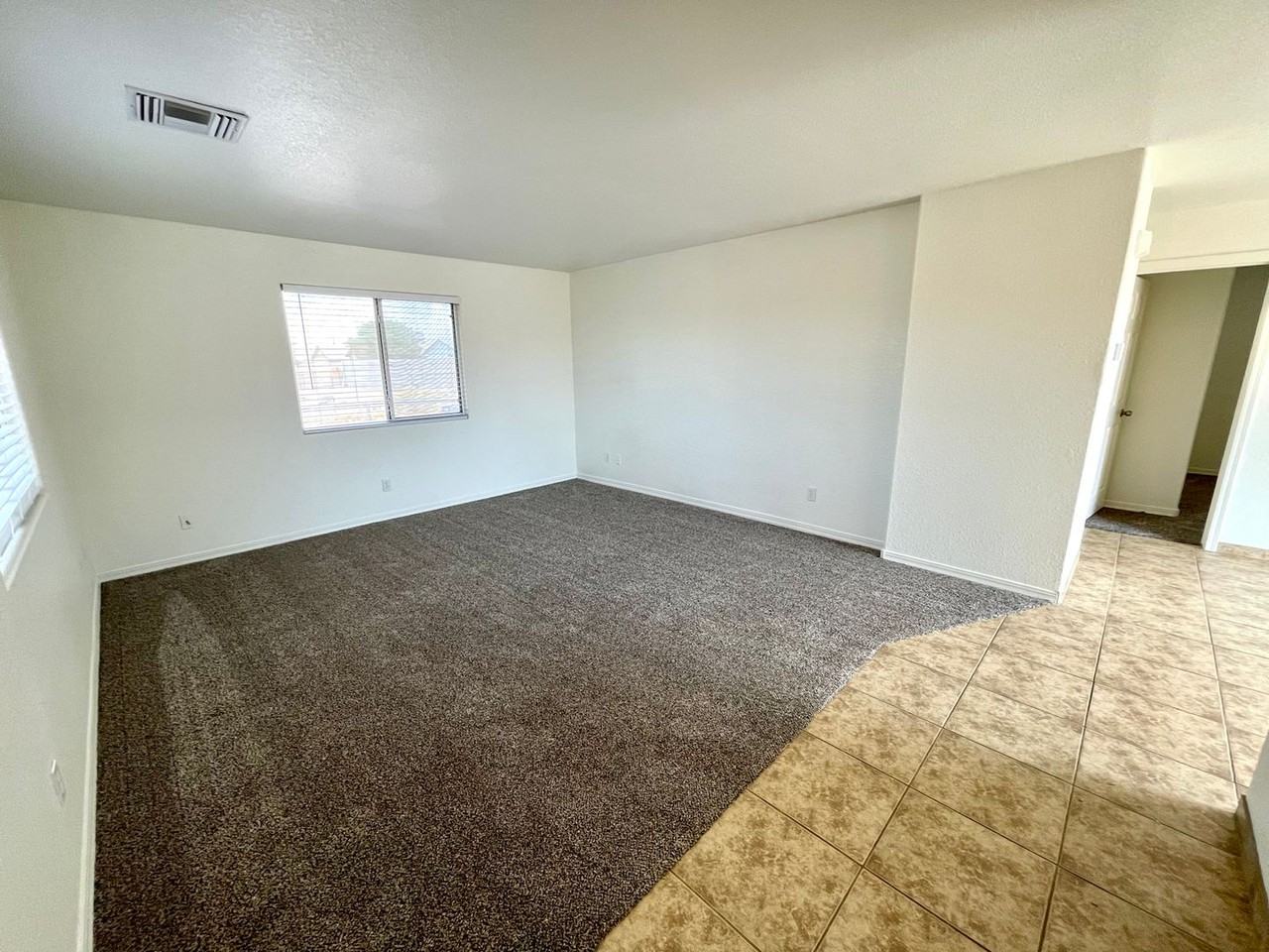 3208 Cypress St - Photo 3 of 23