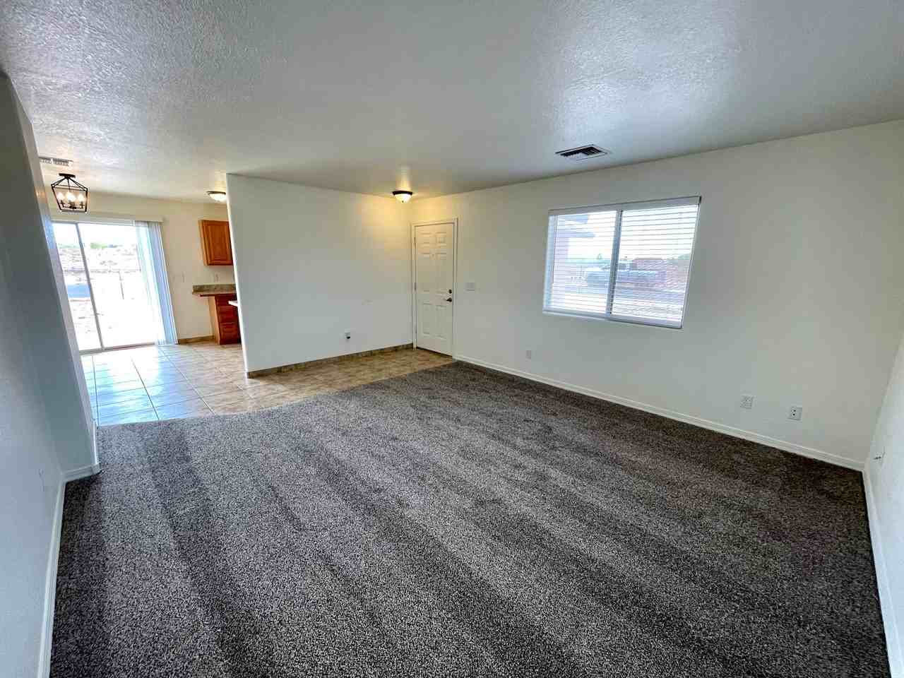 3208 Cypress St - Photo 5 of 23