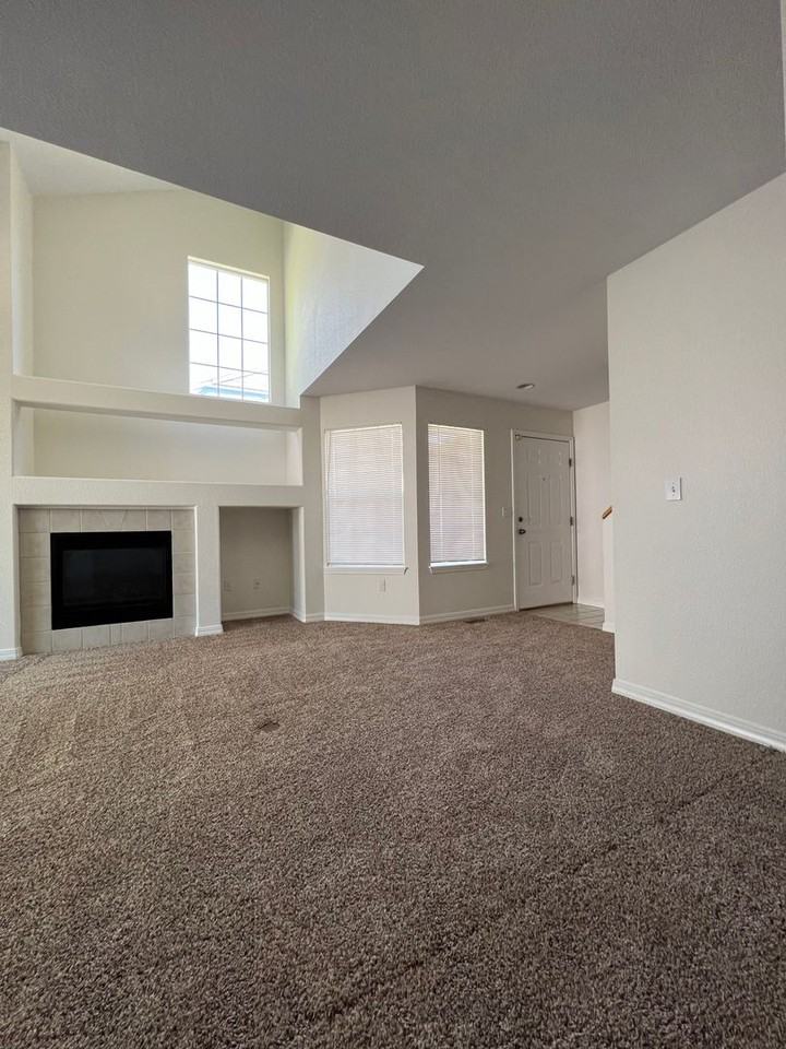 1419 Red Mountain Dr #79 - Photo 6 of 21