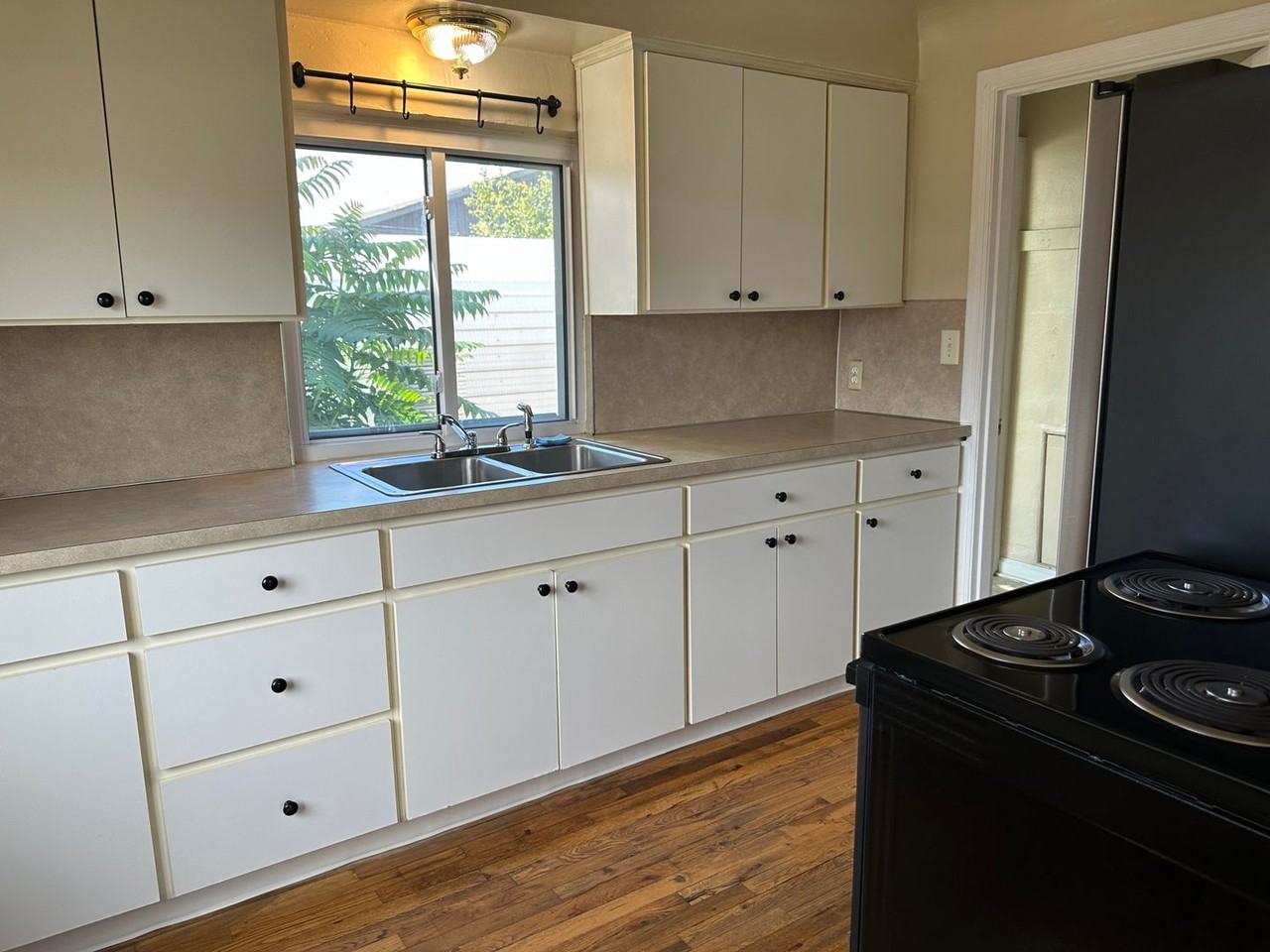 2036 C St - Photo 5 of 17