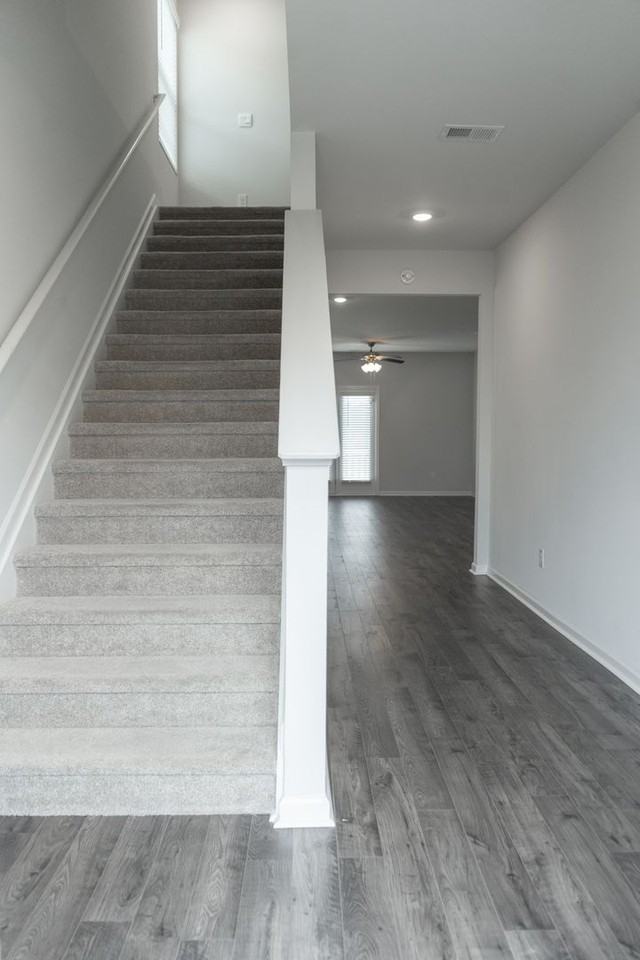 6065 Beadlow St - Photo 4 of 35