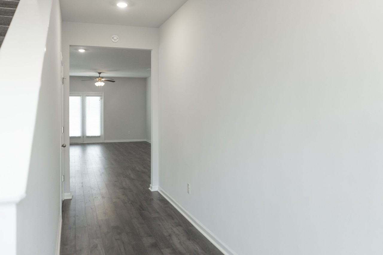 6065 Beadlow St - Photo 5 of 35