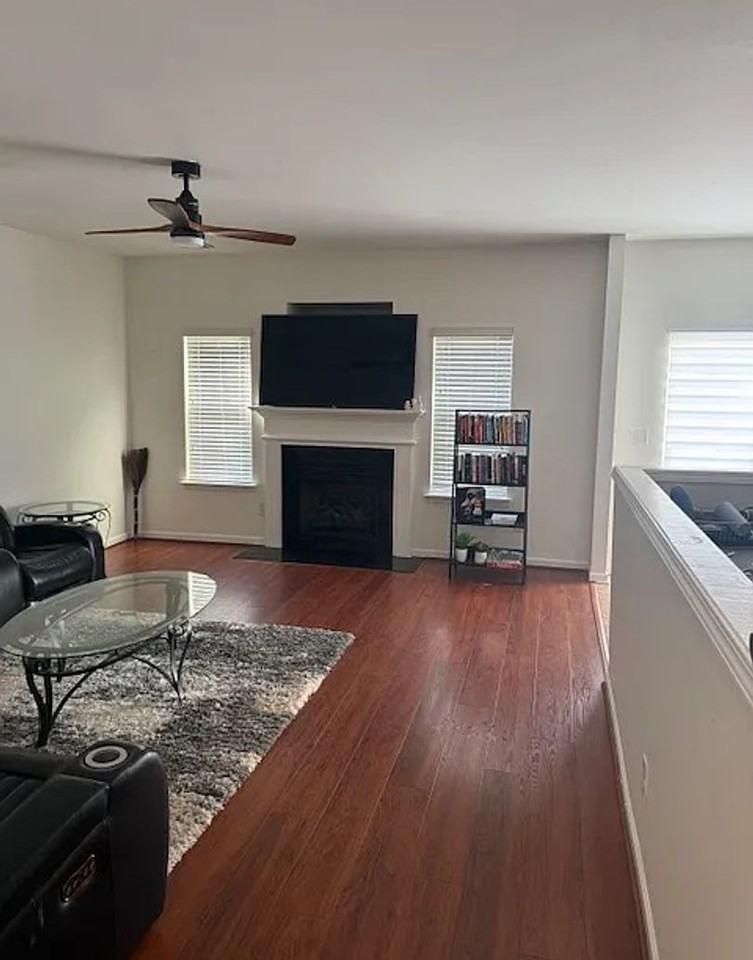 425 Delta Dr - Photo 2 of 19