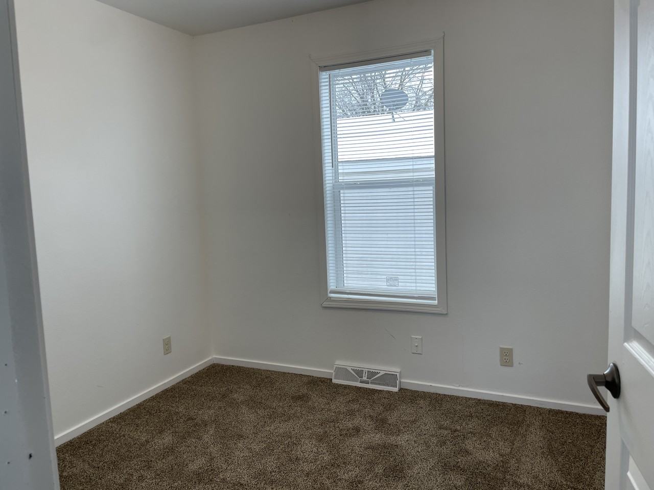 1961 Se Four Seasons Dr #172 - Photo 5 of 32