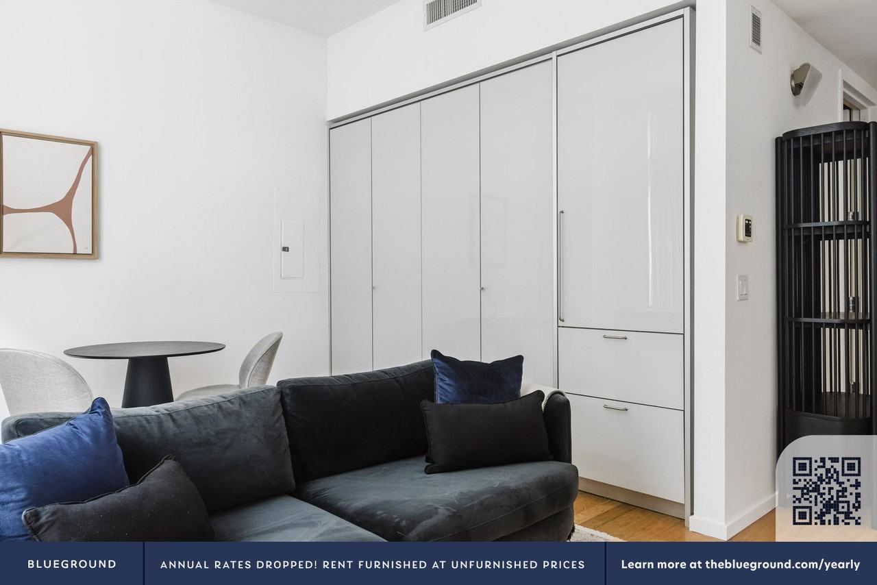 18 W 48th St #1643 - Photo 4 of 25