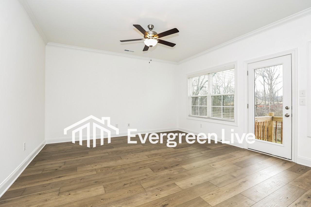 237 Greenwood Dr - Photo 4 of 50