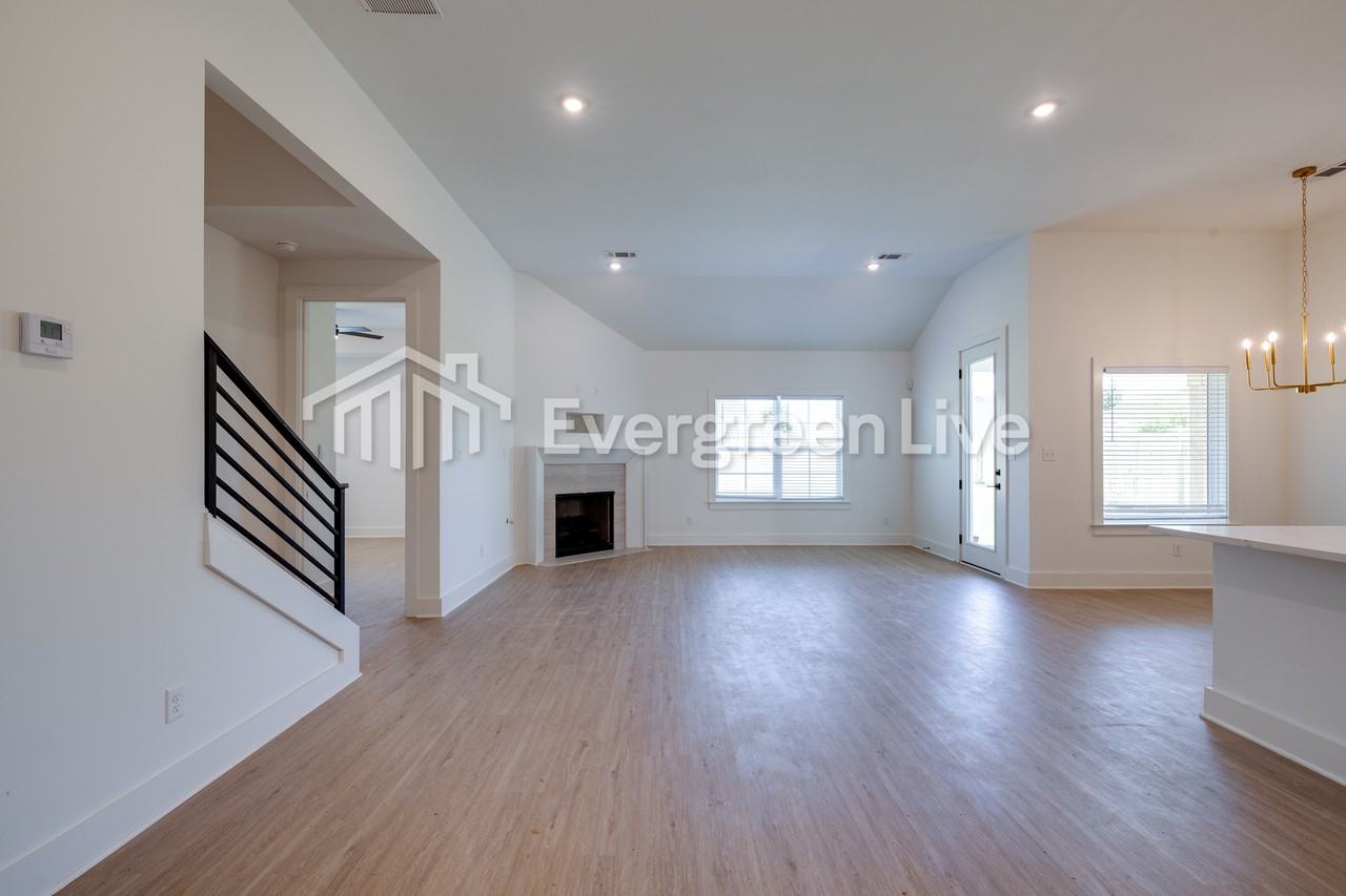 4231 Mcswain Dr - Photo 3 of 29