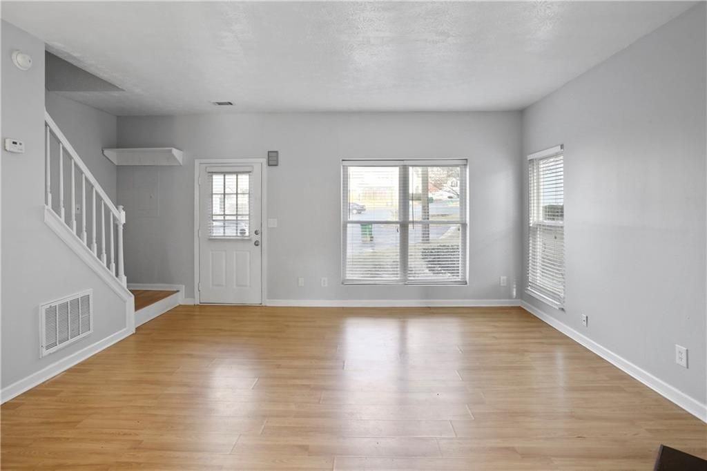 3946 Hancock Cir - Photo 2 of 20