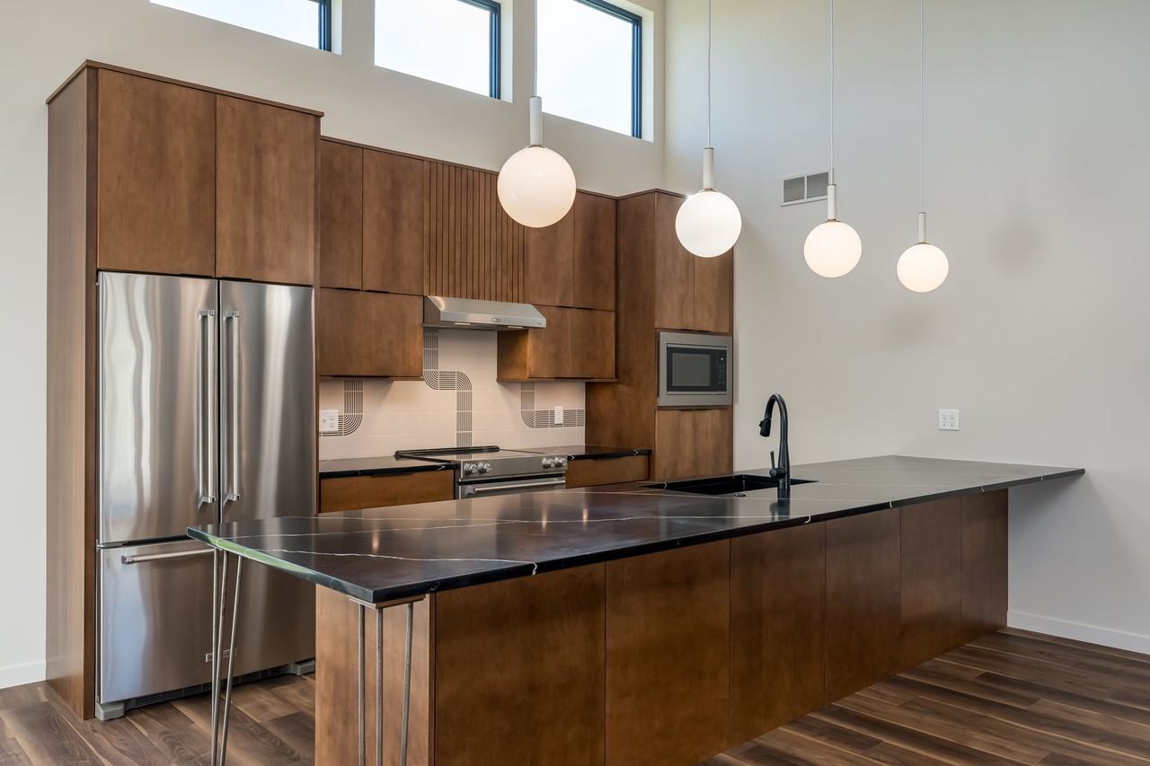 11 S Pointe Ct #NA - Photo 5 of 13