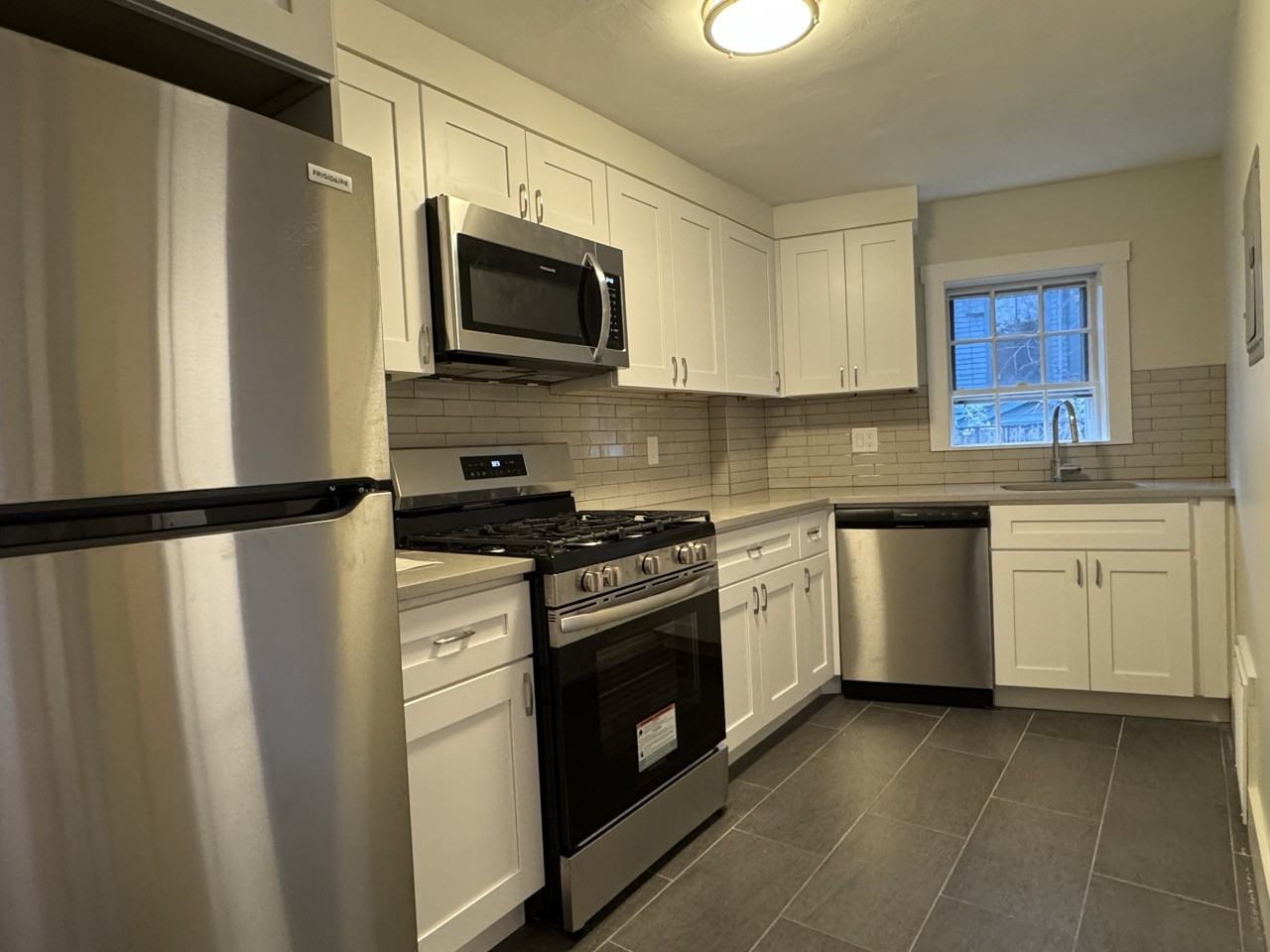 38 Gibson St #5D