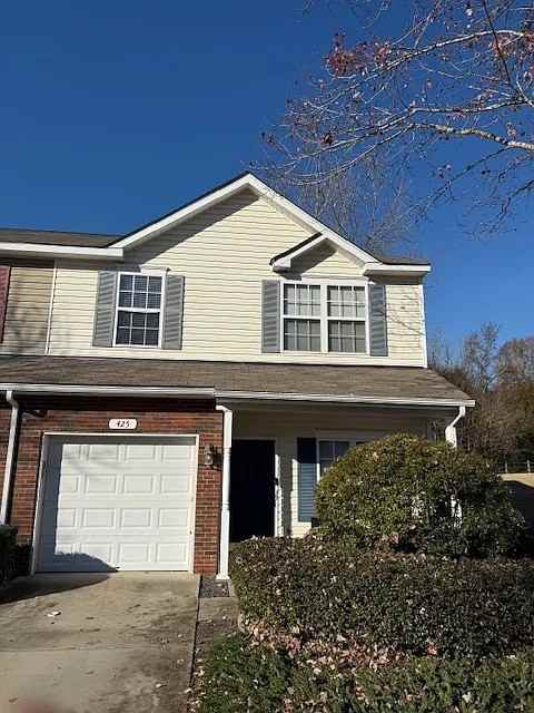 425 Delta Dr - Photo 2 of 19