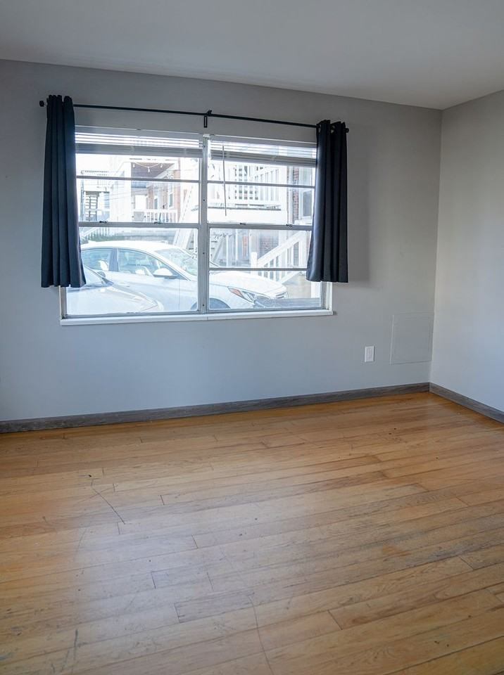 152 Chittenden 2 bedroom 1 1/2  bath townhouses - Photo 5 of 6