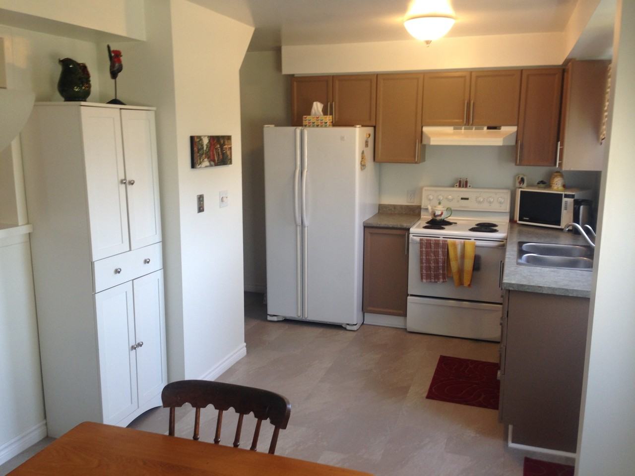 881 Beaconhill Court #1 - Photo 7 of 33