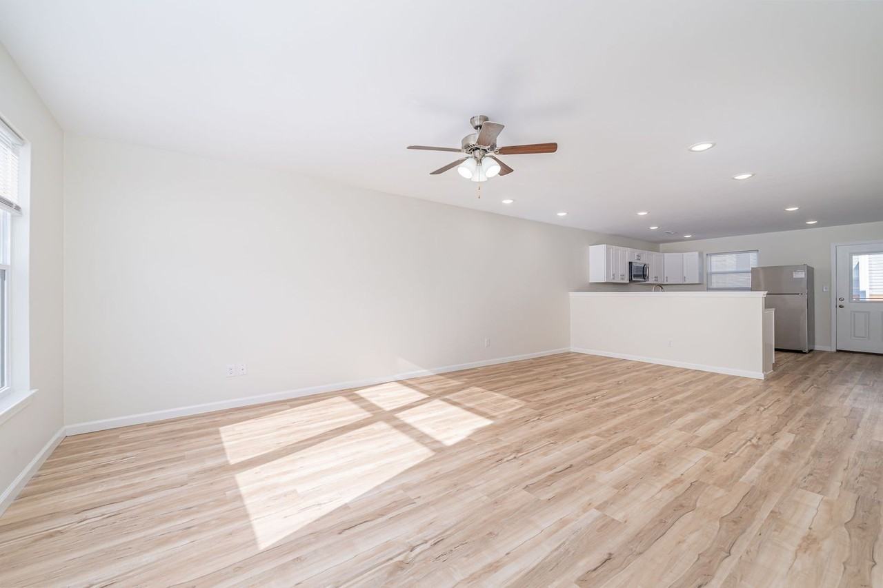 Icon Townhomes - Photo 6 of 50