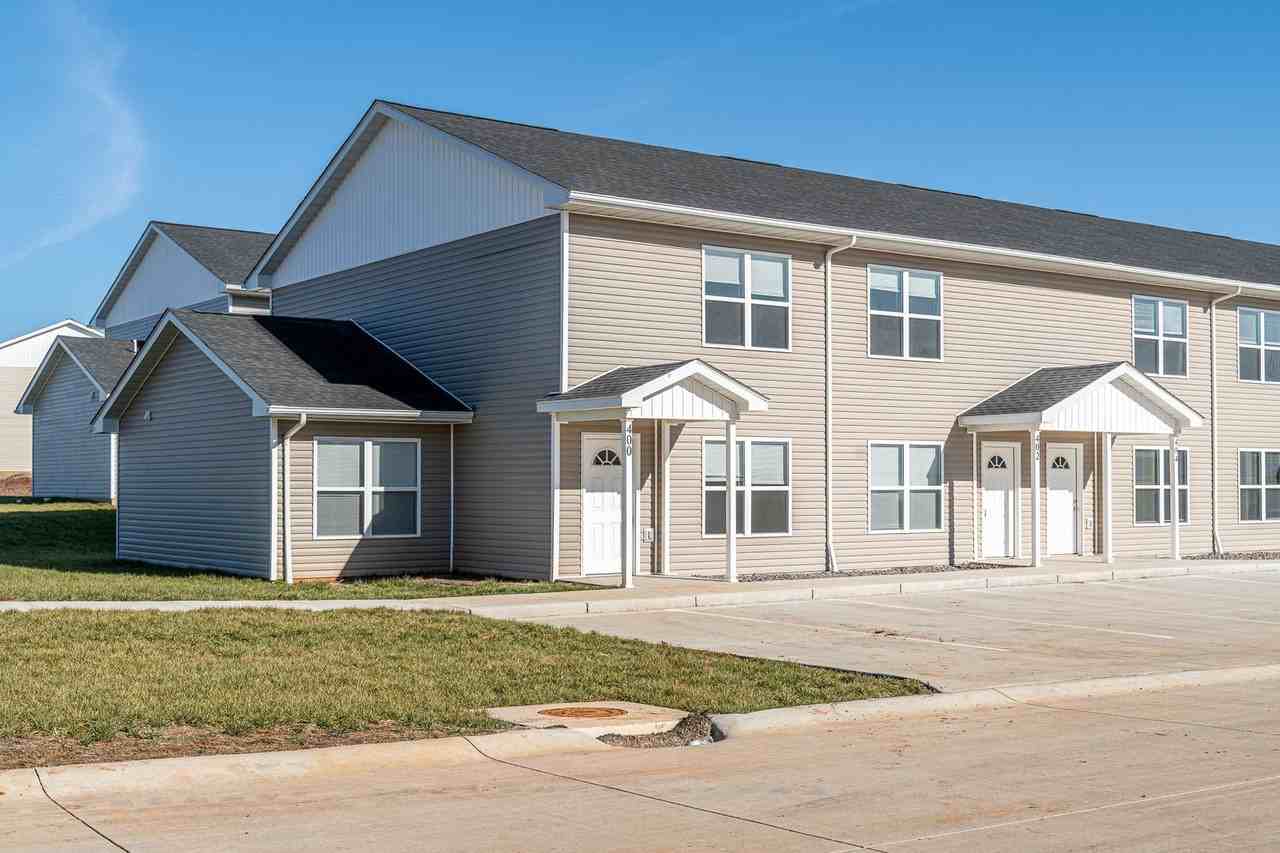Icon Townhomes - Photo 5 of 50