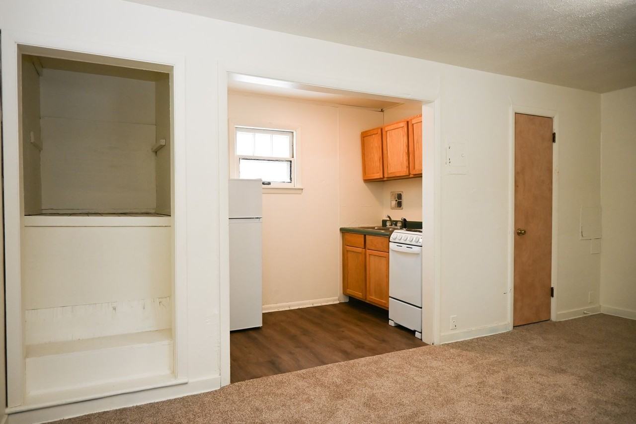 Park Apartments - Photo 3 of 16