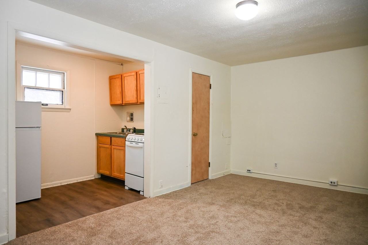 Park Apartments - Photo 4 of 16