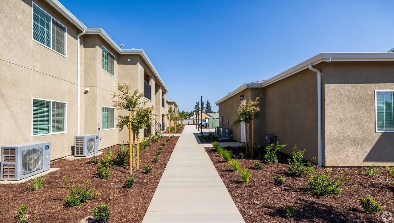 Rumble Road Apartments - Photo 3 of 50