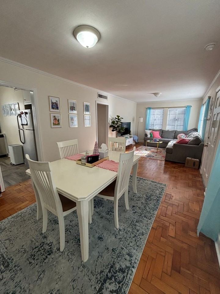 R1026 University Heights - Photo 5 of 27