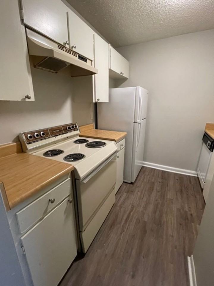 Cedar Creek Condominium - Photo 5 of 37