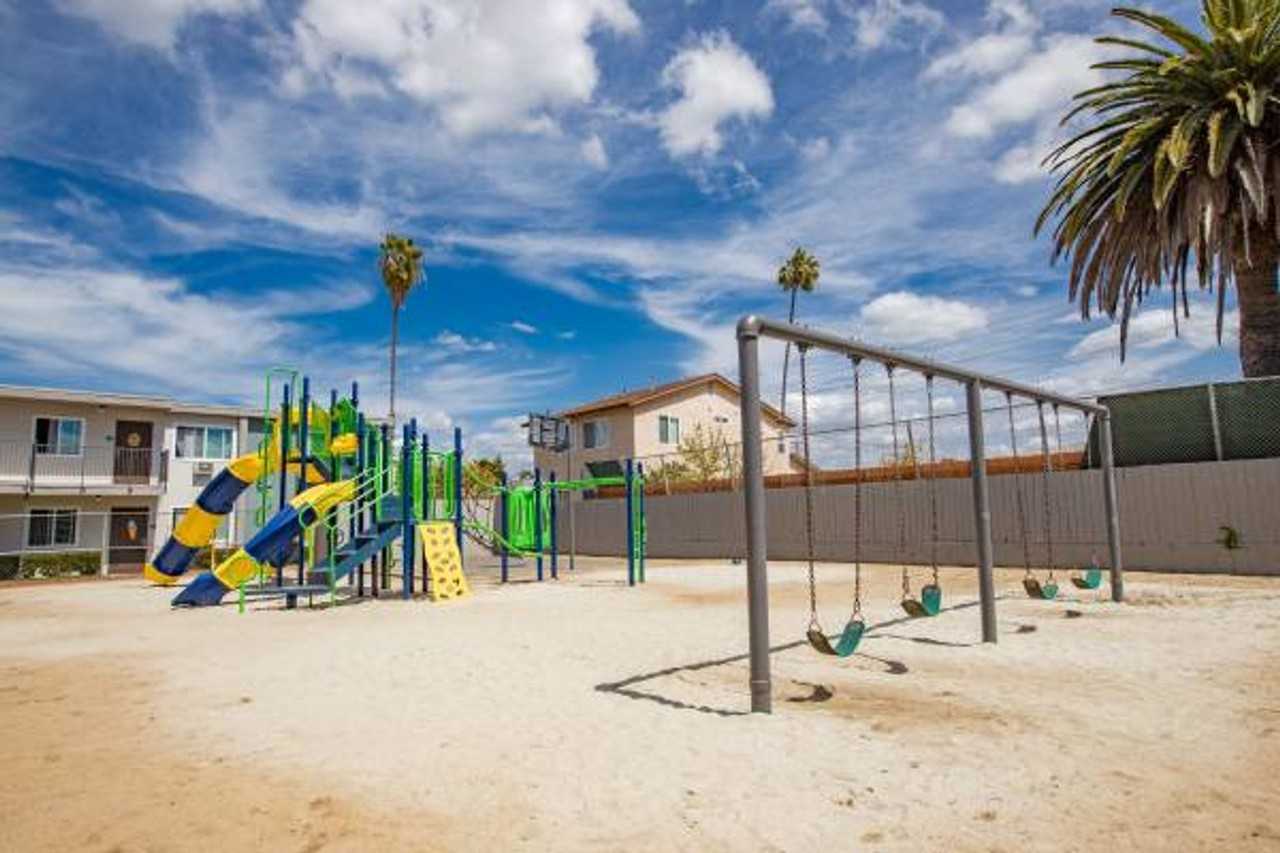 Oasis Del Sol - Photo 7 of 22