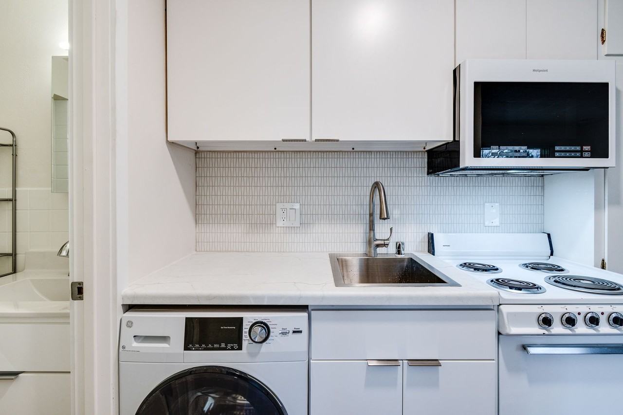 401 Chamberlain - Photo 3 of 24