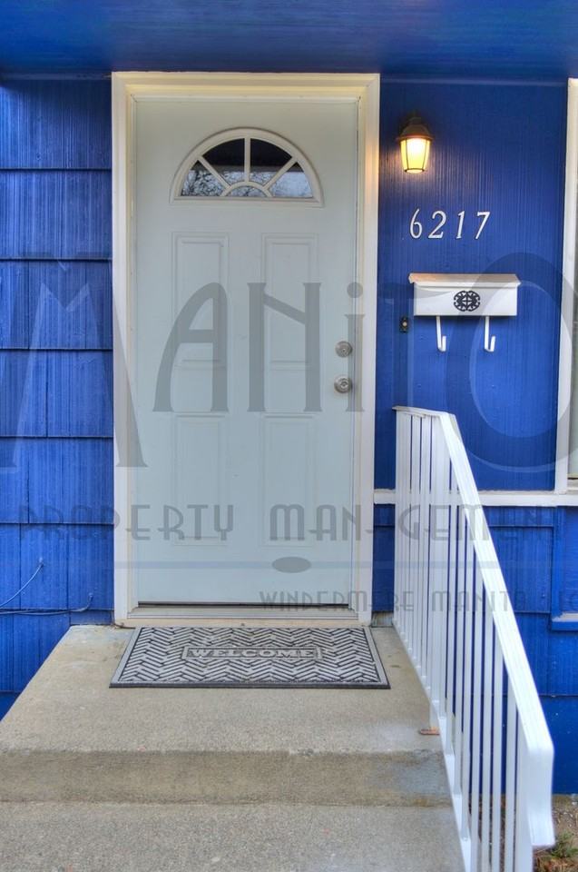 6217 N Greenwood Blvd - Photo 2 of 29