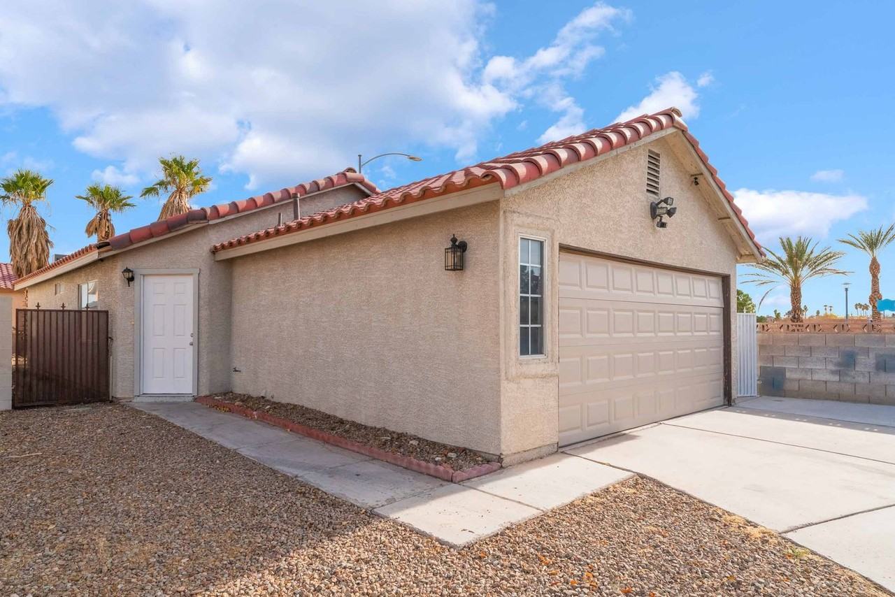 900 Calico Hills Ct - Photo 3 of 19