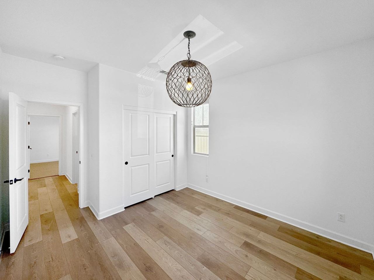 1481 Carol Lee Ln - Photo 3 of 24