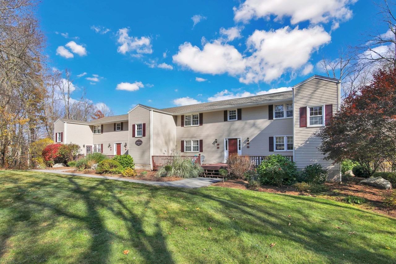41 Kingsley Dr #B1 - Photo 2 of 19