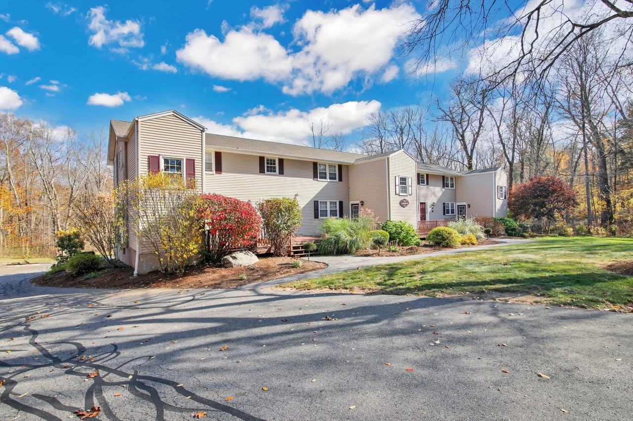 41 Kingsley Dr #B1 - Photo 3 of 19