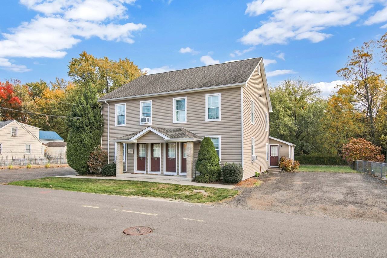 6 Scott Ave - Photo 2 of 10