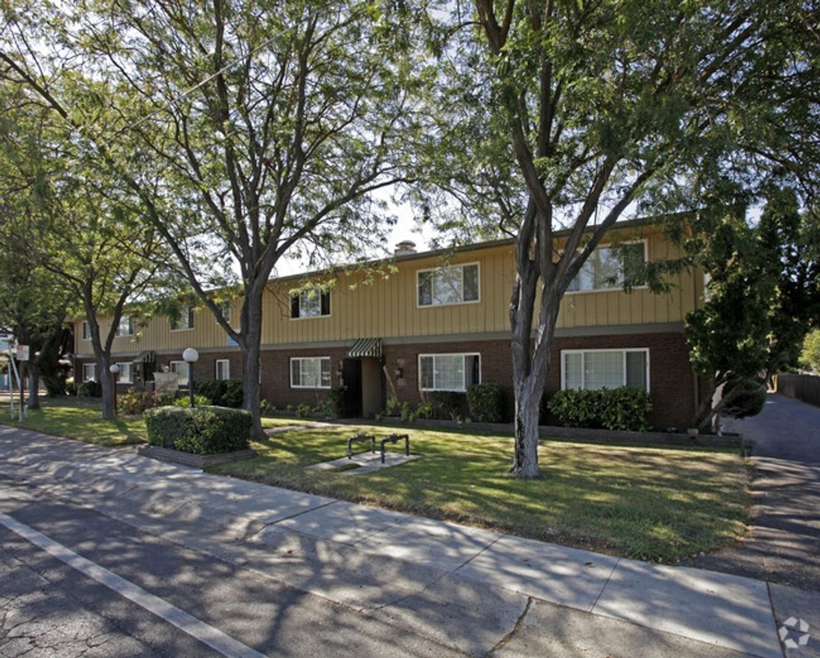 Carmichael Court - Photo 4 of 9