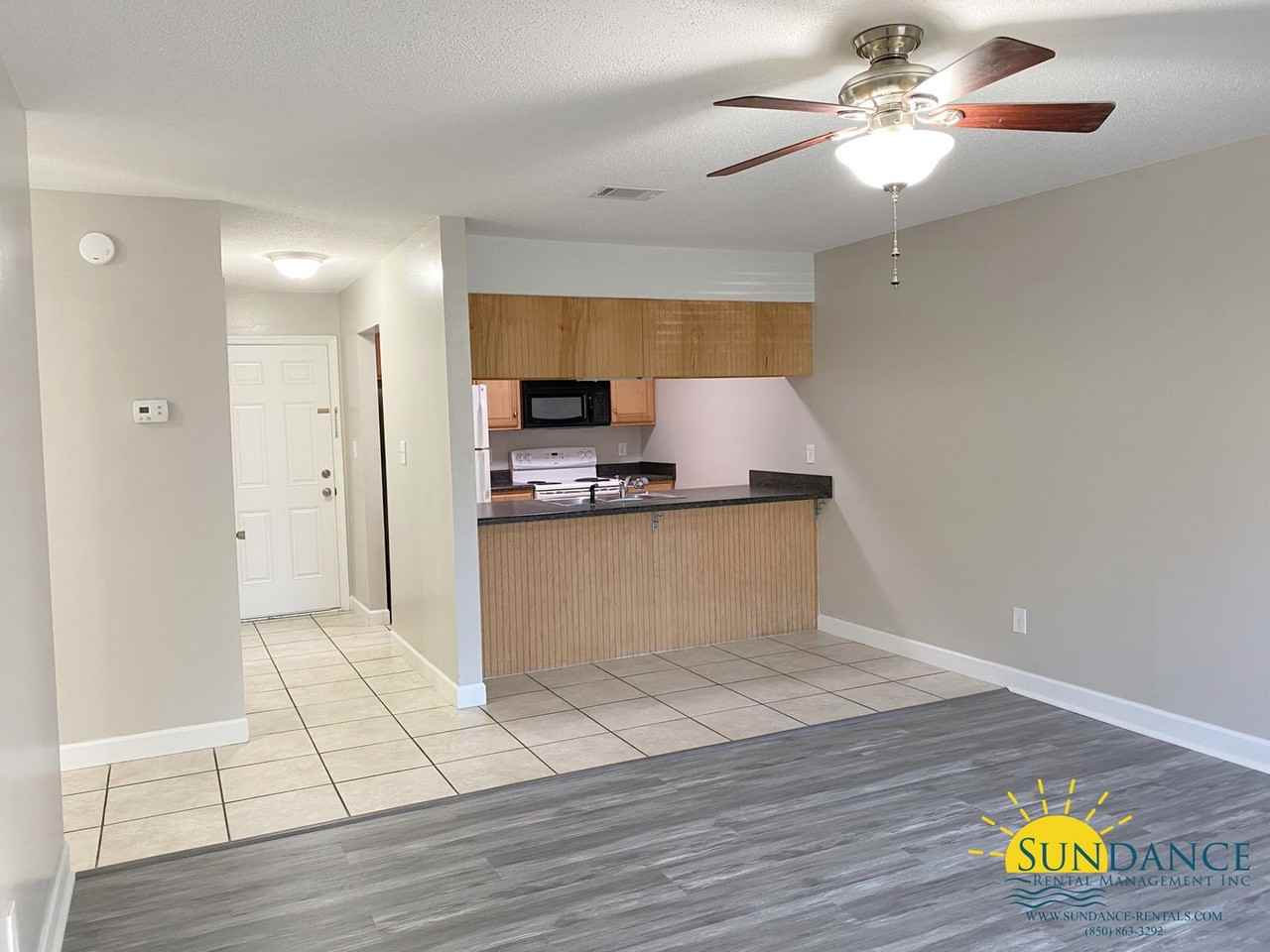 515 Landview St Apt A - Photo 3 of 10