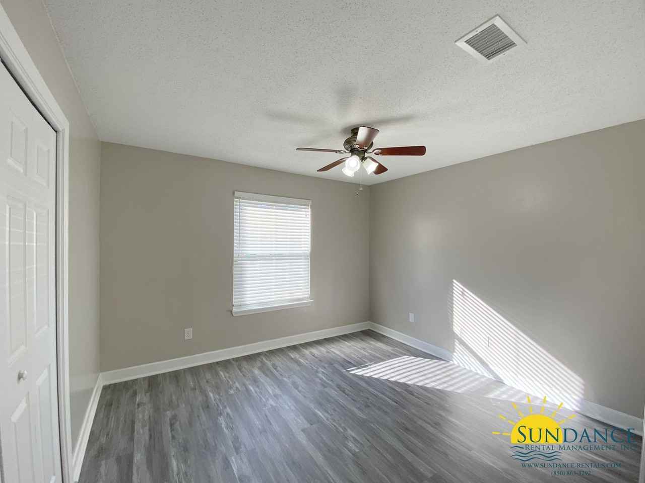 515 Landview St Apt A - Photo 5 of 10