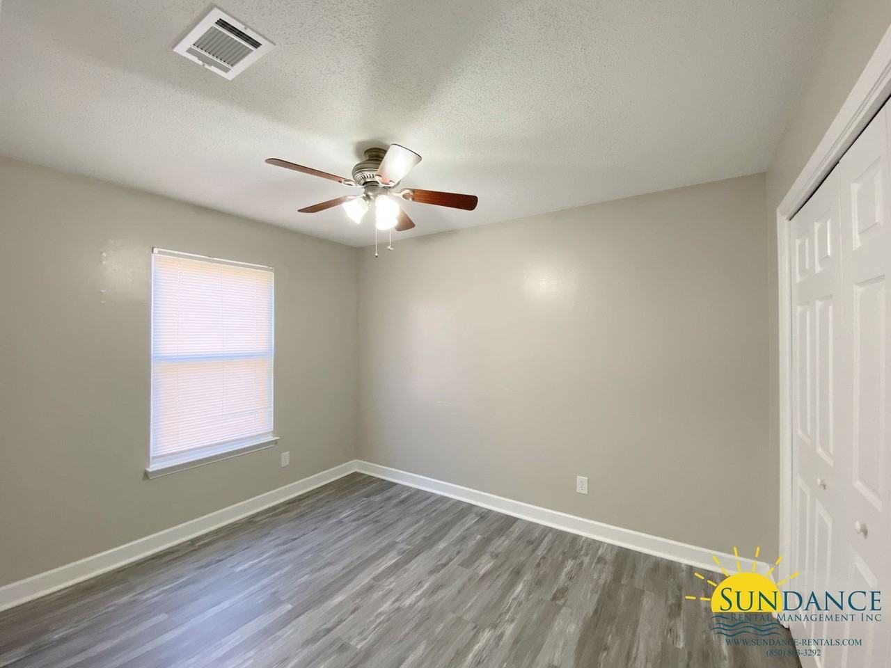 515 Landview St Apt A - Photo 7 of 10