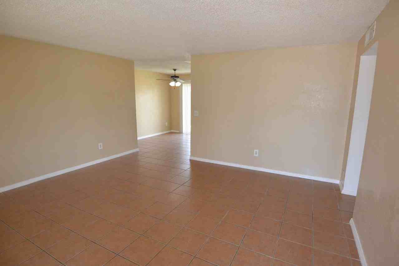 44 Vista Cir - Photo 3 of 24