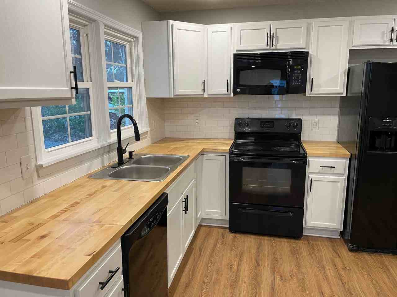 200 May Dr - Photo 2 of 12