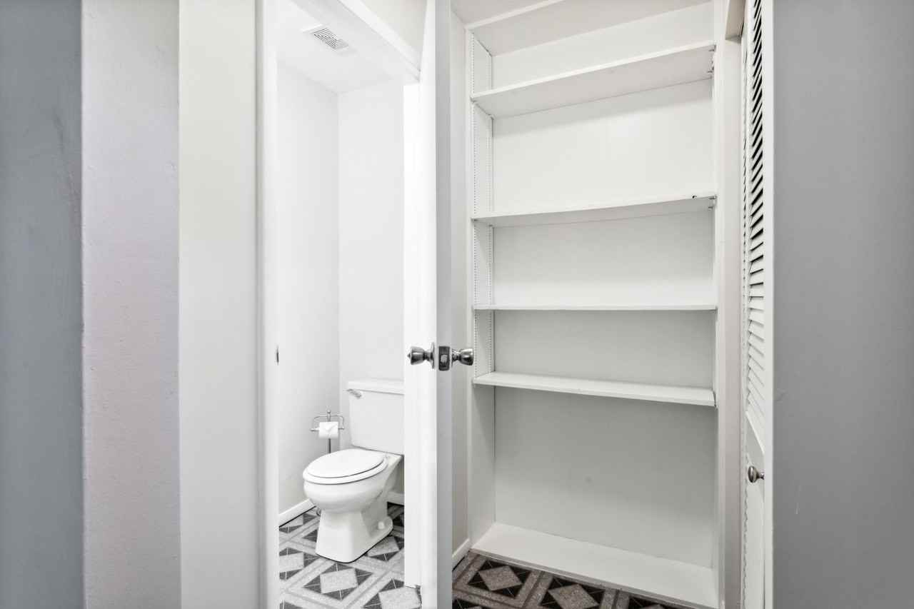 450 Michael Irvin Dr - Photo 3 of 33