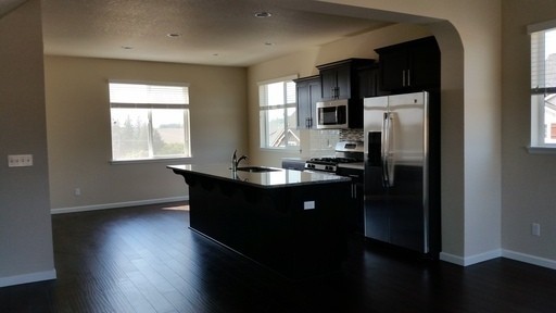 7681 Nw 170th Ave - Photo 7 of 21
