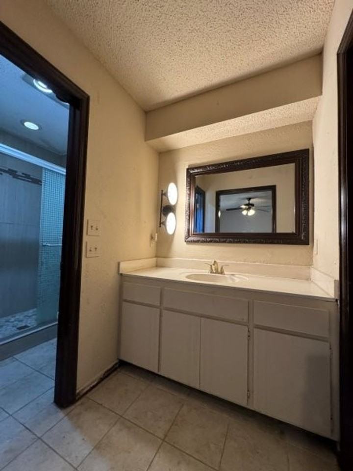 10405 Cricket Ct - Photo 7 of 10