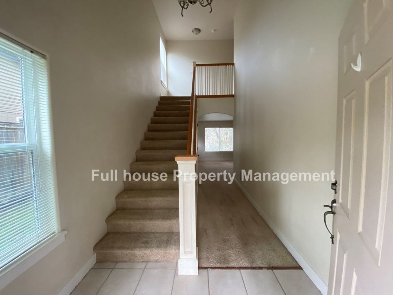 24765 Hunter Ave - Photo 2 of 12