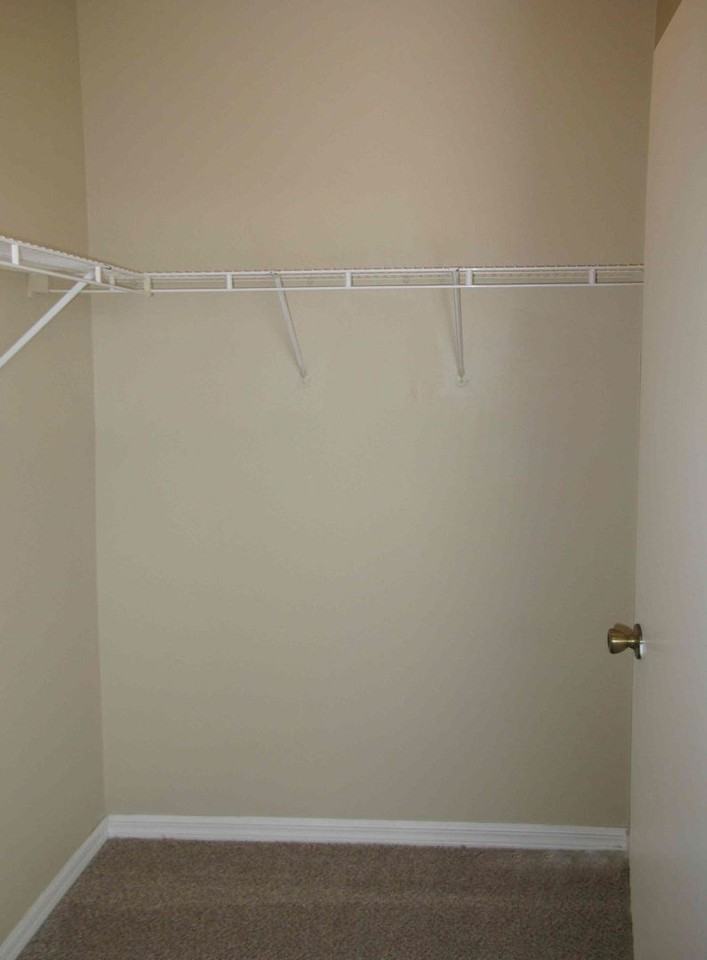 5572 Metrowest Blvd #5-310 - Photo 7 of 12