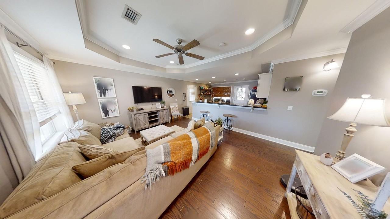 857 Berkshire Ct - Photo 4 of 25