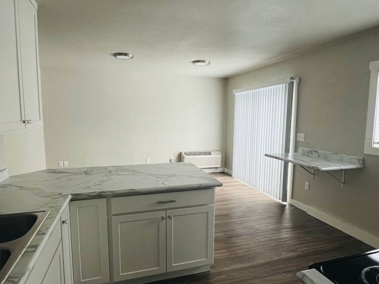 707 Staple St - Photo 2 of 8